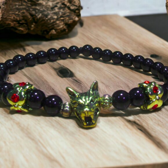 NEW Handmade Wolf Bracelet . Gold With Black Agate Gemstone Beads - Picture 4 of 5